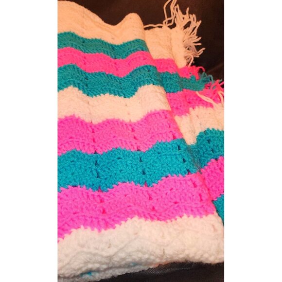 Handmade Crochet Blanket Throw With Pink White Blue Stripes NEW - Picture 3 of 8